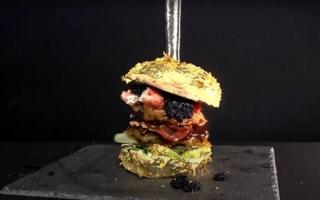 Kỳ lạ chiếc bánh burger đắt nhất thế giới có giá 6.000 USD