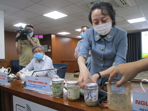 Vụ ngộ độc pate Minh Chay: Hàng trăm người mua chưa được cảnh báo