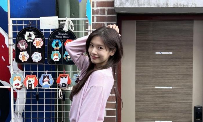 Nữ chính Love Next Door bật mí tuyệt chiêu để vẻ ngoài luôn như đôi mươi